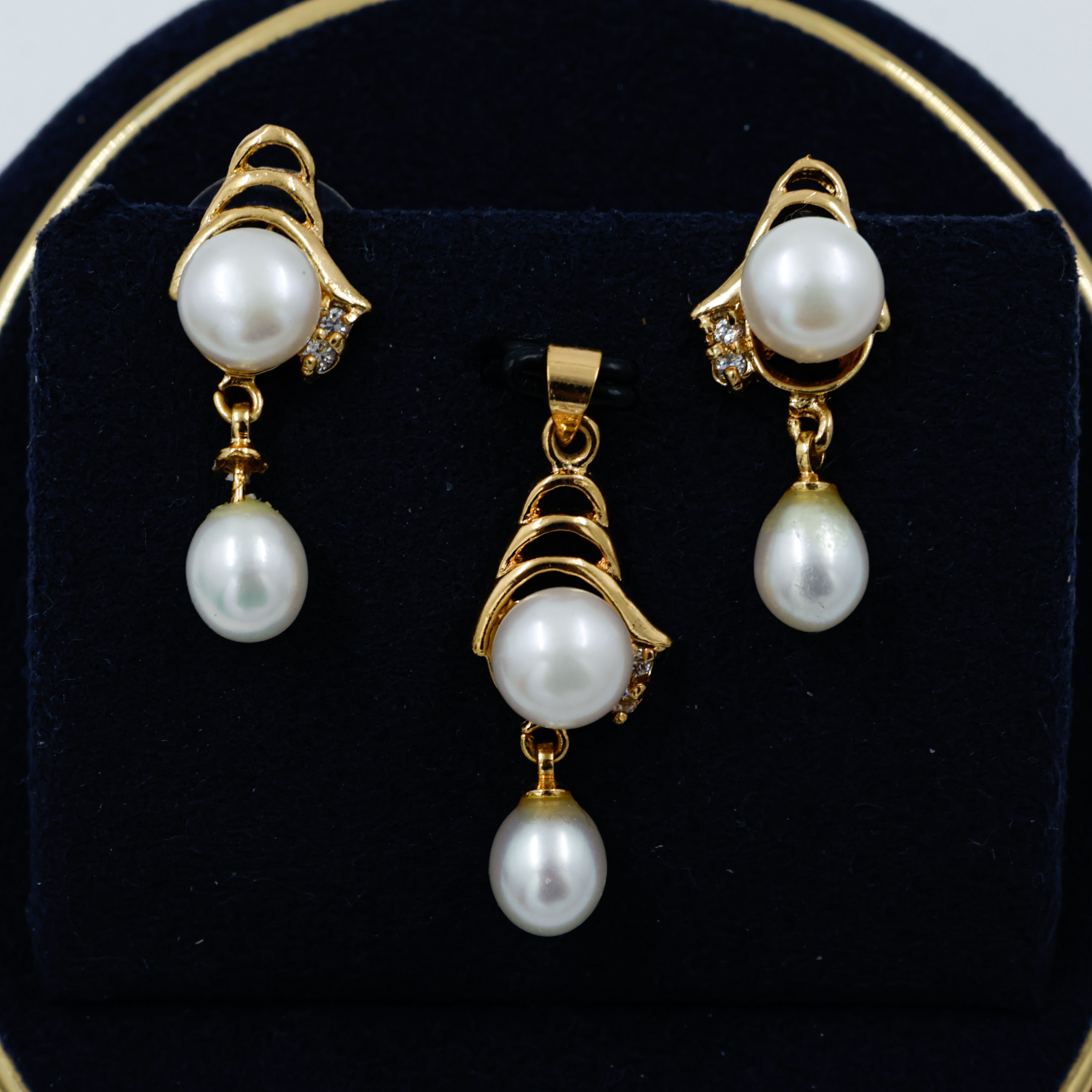 Pearl Pendant Set Without Chain